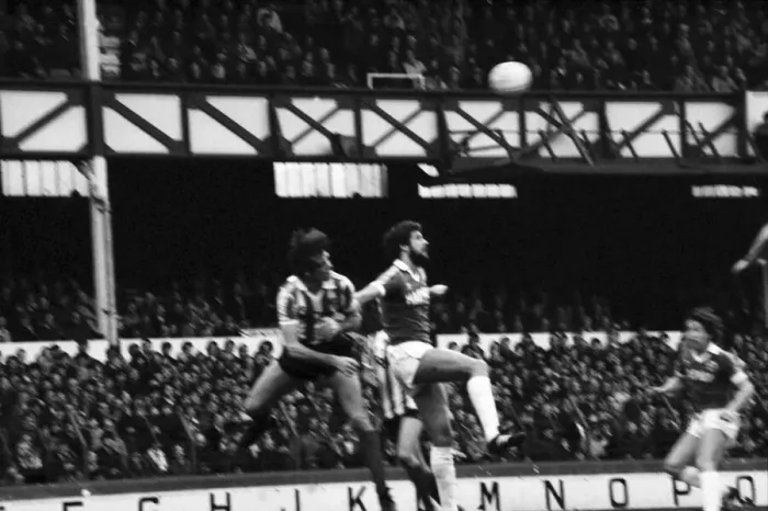 Framed Print : English League Division One match at Goodison Park. Everton 0 v Stoke City 0 Framed Print : English League Division One match at Goodison Park. Everton 0 v Stoke City 0