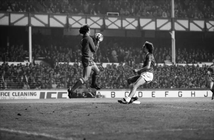 Framed Print : English League Division One match at Goodison Park. Everton 0 v Liverpool 5 Framed Print : English League Division One match at Goodison Park. Everton 0 v Liverpool 5