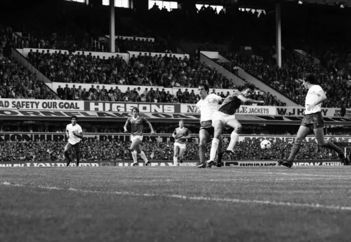 Framed Print : English League Division One match at Goodison Park. Everton 3 v Tottenham Hotspur 1 Framed Print : English League Division One match at Goodison Park. Everton 3 v Tottenham Hotspur 1