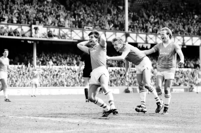 Framed Print : English League Division One match at Goodison Park. Everton 3 v Norwich City 0