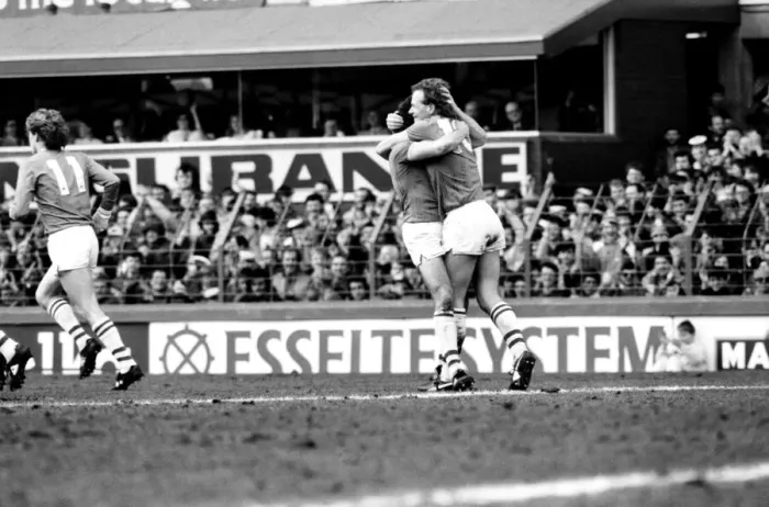 Framed Print : English League Division One match at Goodison Park. Everton 1 v Southampton 0 Framed Print : English League Division One match at Goodison Park. Everton 1 v Southampton 0