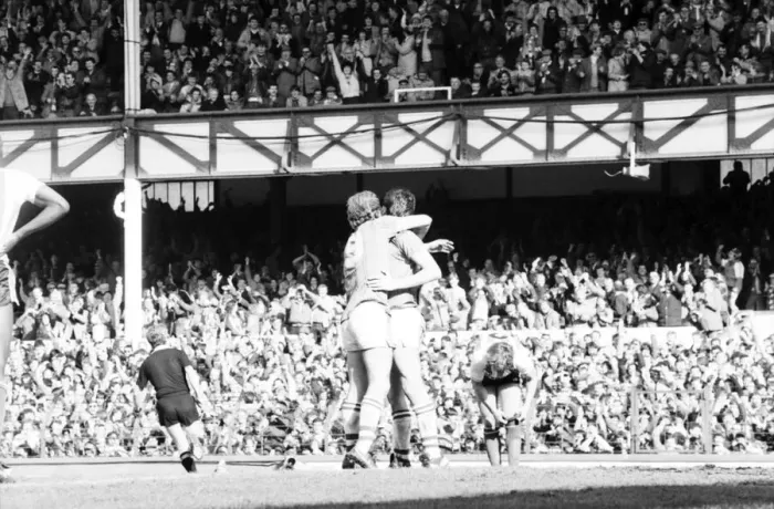Framed Print : English League Division One match at Goodison Park. Everton 4 v Sunderland 1 Framed Print : English League Division One match at Goodison Park. Everton 4 v Sunderland 1