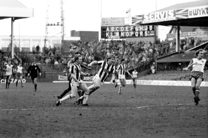 Framed Print : English League Division One match at The Hawthorns. West Bromwich Albion 3 v Stoke City 0