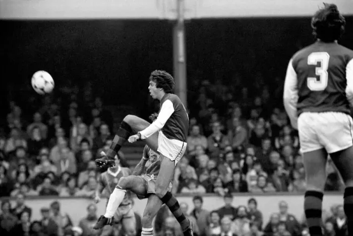 Framed Print : English League Division One match at Highbury. Arsenal 0 v Birmingham City 0