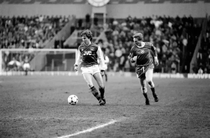 Framed Print : English League Division One match at Highbury. Arsenal 2 v Swansea City 1
