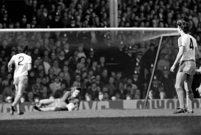 Framed Print : English League Division One match at Highbury. Arsenal 2 v West Ham United 0 Framed Print : English League Division One match at Highbury. Arsenal 2 v West Ham United 0