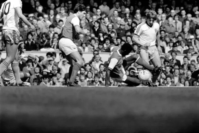 Framed Print : English League Division One match at Highbury. Arsenal 2 v West Ham United 0