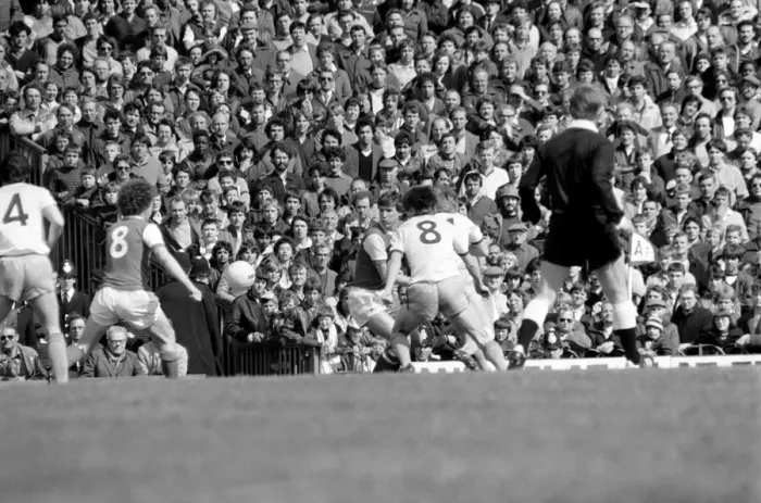 Framed Print : English League Division One match at Highbury. Arsenal 2 v West Ham United 0
