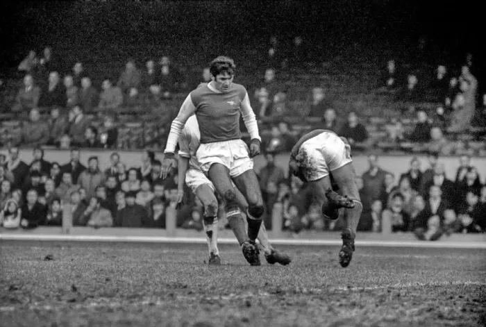 Framed Print : English League Division One match at Highbury. Arsenal 3 v Burnley 2 Framed Print : English League Division One match at Highbury. Arsenal 3 v Burnley 2