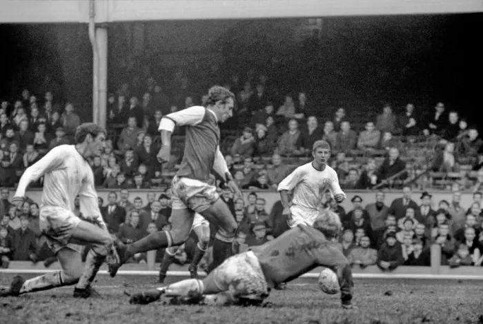 Framed Print : English League Division One match at Highbury. Arsenal 3 v Burnley 2 Framed Print : English League Division One match at Highbury. Arsenal 3 v Burnley 2