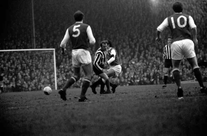 Framed Print : English League Division One match at Highbury. Arsenal 0 v Newcastle United 0 Framed Print : English League Division One match at Highbury. Arsenal 0 v Newcastle United 0