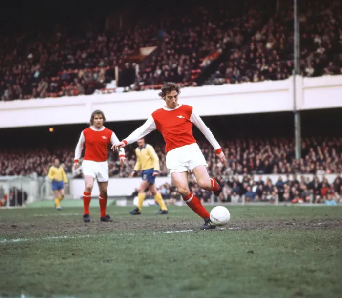 Framed Print : English League Division One match at Highbury Arsenal 1 v Southampton 0 Framed Print : English League Division One match at Highbury Arsenal 1 v Southampton 0