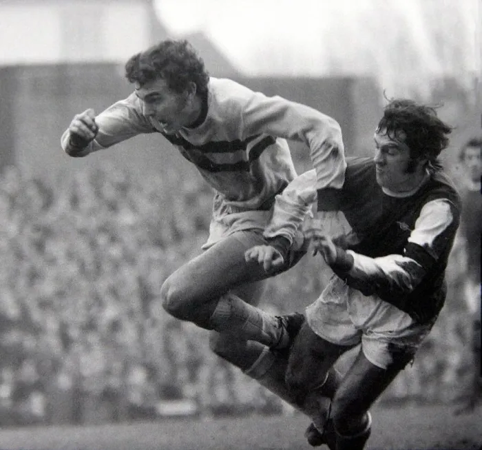 Framed Print : English League Division One match at Highbury Arsenal 2 v West Ham United 0 Framed Print : English League Division One match at Highbury Arsenal 2 v West Ham United 0