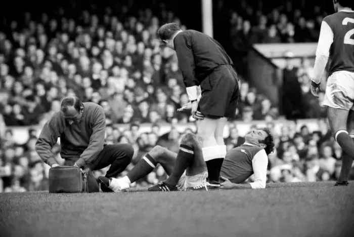 Framed Print : English League Division One match at Highbury Arsenal 4 v Derby County 0 Framed Print : English League Division One match at Highbury Arsenal 4 v Derby County 0
