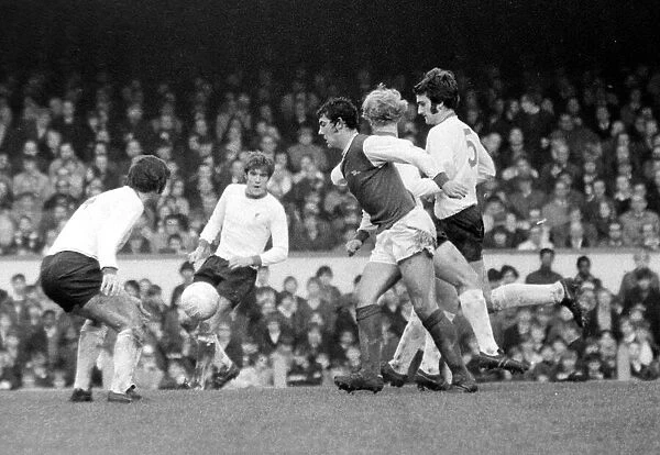 English League Division One match at Highbury Arsenal v Liverpool Action