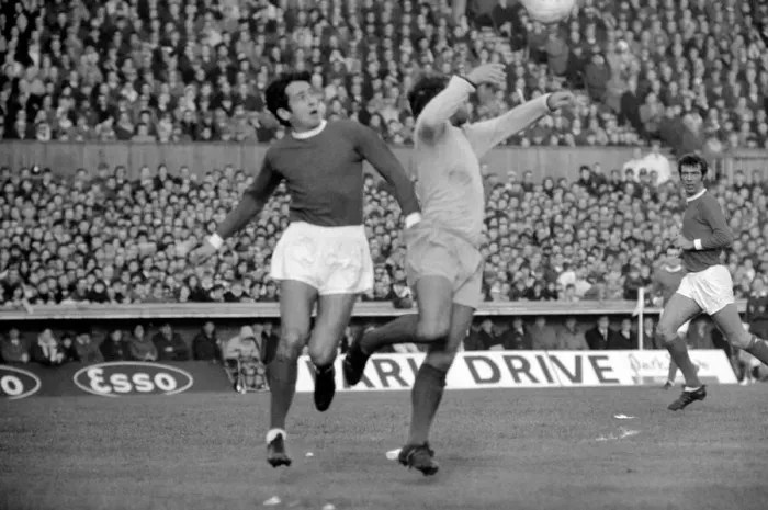 Framed Print : English League Division One match at Highfield Road Coventry City 1 v Manchester Framed Print : English League Division One match at Highfield Road Coventry City 1 v Manchester