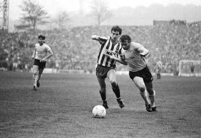 Framed Print : English League Division One match at Hillsborough. Sheffield Wednesday 0 v Everton Framed Print : English League Division One match at Hillsborough. Sheffield Wednesday 0 v Everton