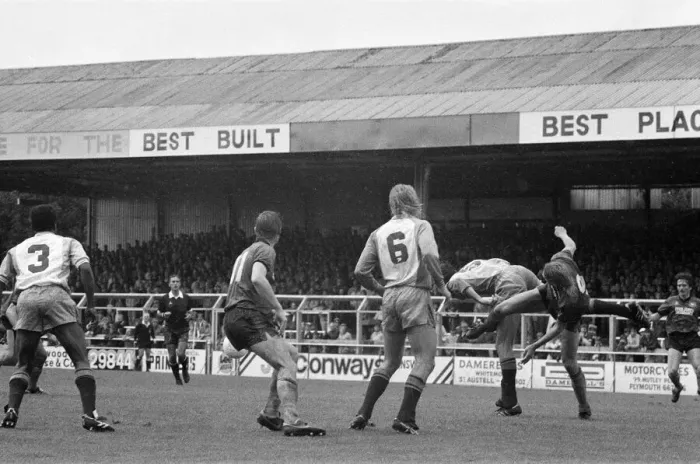 Framed Print : English League Division Three match at Home Park. Plymouth Argyle 0 -1 Reading Framed Print : English League Division Three match at Home Park. Plymouth Argyle 0 -1 Reading