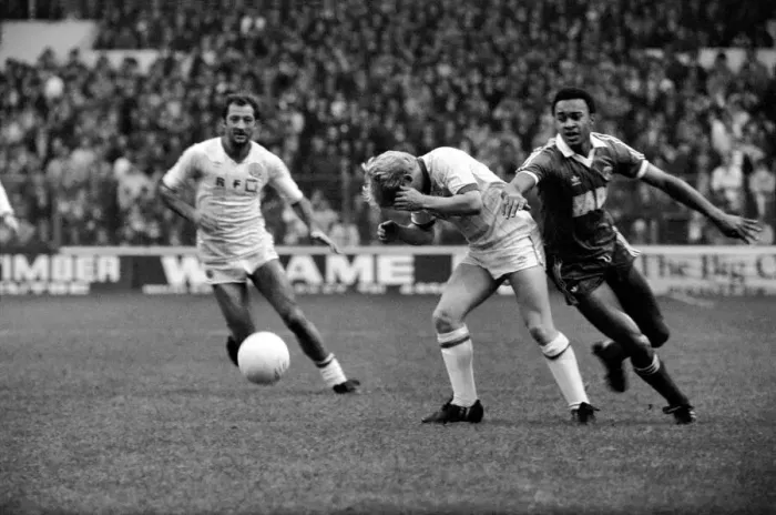 Framed Print : English League Division Two match. Leeds United 1 v Charlton Athletic 2