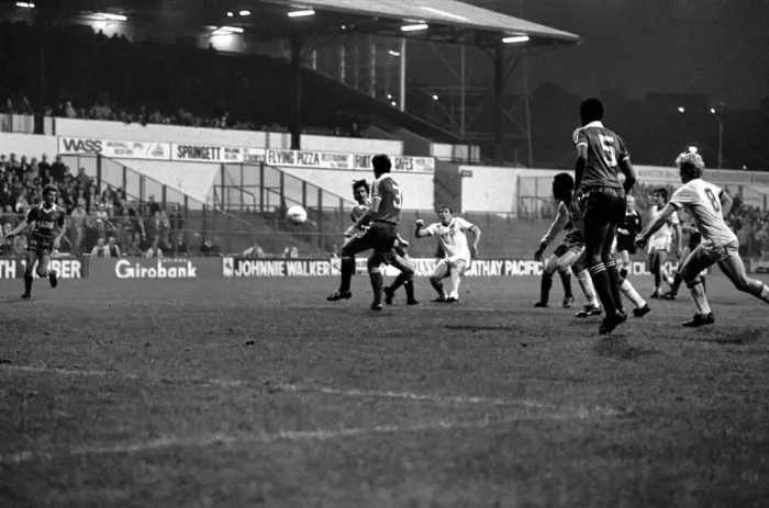 Framed Print : English League Division Two match. Leeds United 1 v Charlton Athletic 2