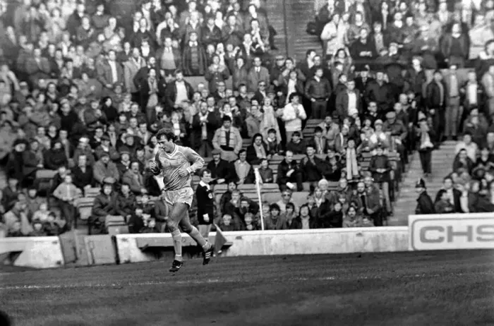 Framed Print : English League Division One match at Maine Road. Manchester City 1 v Everton 1 Framed Print : English League Division One match at Maine Road. Manchester City 1 v Everton 1