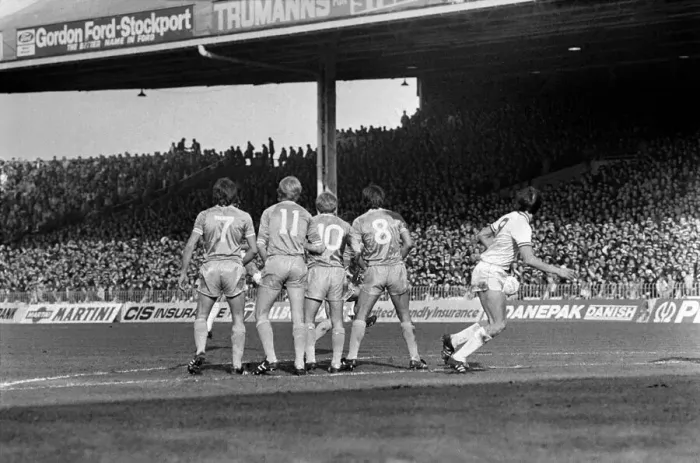 Framed Print : English League Division One match at Maine Road. Manchester City 1 v Everton 1