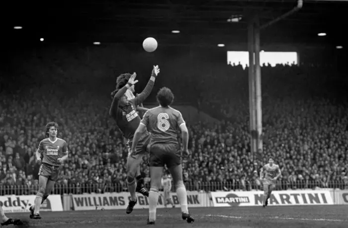 Framed Print : English League Division One match at Maine Road. Manchester City 3 v Middlesbrough 2 Framed Print : English League Division One match at Maine Road. Manchester City 3 v Middlesbrough 2