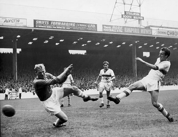 English League Division One match at Maine Road. Manchester City 1 v Everton 3