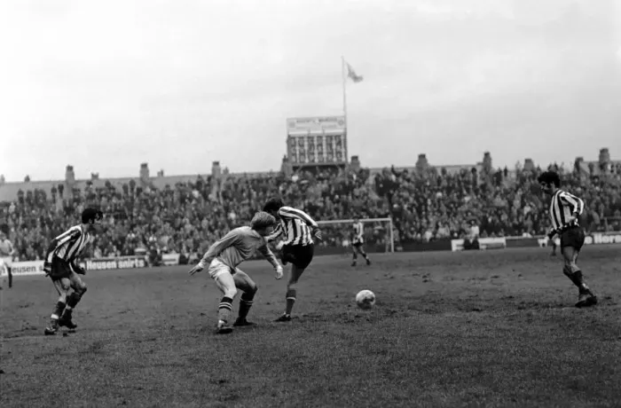 Framed Print : English League Division match at Maine Road Manchester City 1. Southampton 0