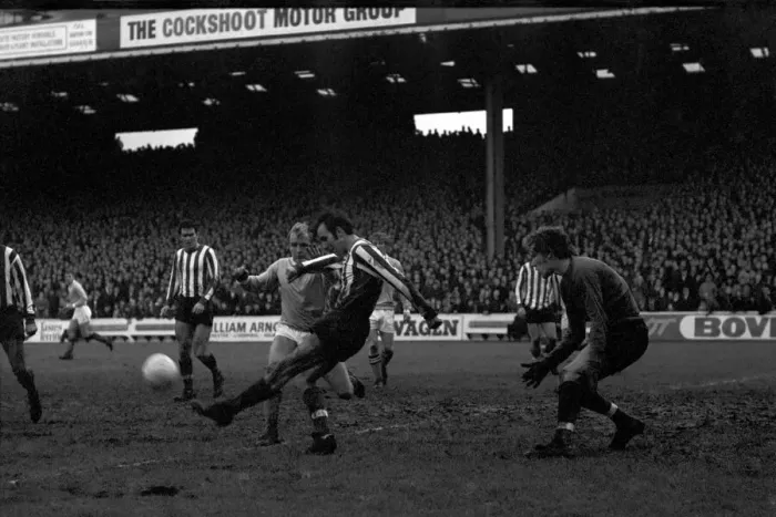 Framed Print : English League Division match at Maine Road Manchester City 1. Southampton 0