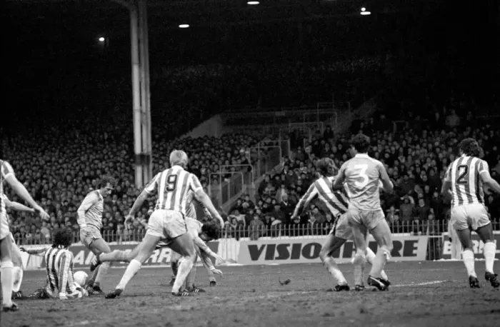 Framed Print : English League Division One match. Manchester City 1 v Stoke City 1