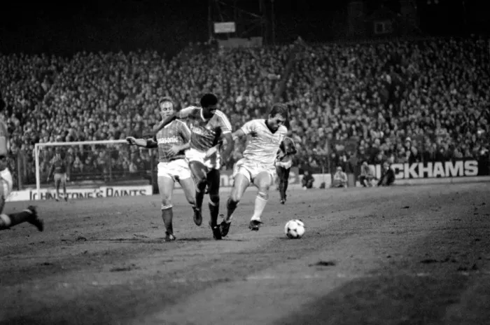 Framed Print : English League Division One match. Nottingham Forest 0 v Liverpool 2 Framed Print : English League Division One match. Nottingham Forest 0 v Liverpool 2