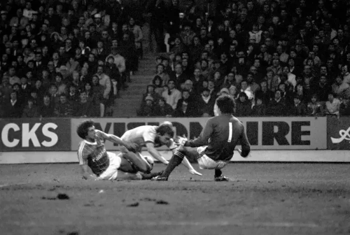 Framed Print : English League Division One match. Nottingham Forest 0 v Liverpool 2 Framed Print : English League Division One match. Nottingham Forest 0 v Liverpool 2