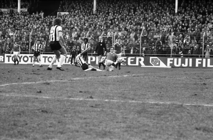 Framed Print : English League Division One match. Notts County 1 v Manchester United 3