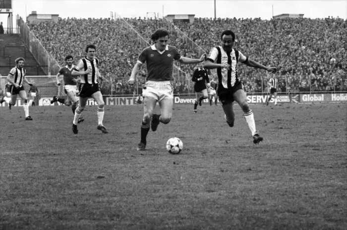Framed Print : English League Division One match. Notts County 1 v Manchester United 3 Framed Print : English League Division One match. Notts County 1 v Manchester United 3