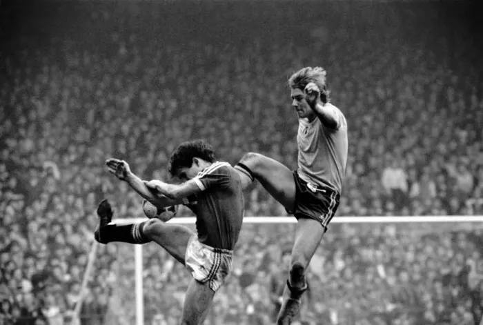 Framed Print : English League Division One match at Old Trafford. Manchester United 0 v Sunderland 0