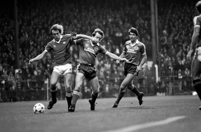 Framed Print : English League Division One match at Old Trafford. Manchester United 2 v Brighton 0 Framed Print : English League Division One match at Old Trafford. Manchester United 2 v Brighton 0