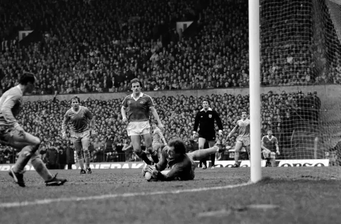 Framed Print : English League Division One match at Old Trafford. Manchester United 1 v Manchester City Framed Print : English League Division One match at Old Trafford. Manchester United 1 v Manchester City