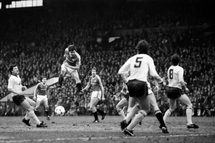 Framed Print : English League Division One match at Old Trafford. Manchester United 4 v Arsenal 0 Framed Print : English League Division One match at Old Trafford. Manchester United 4 v Arsenal 0