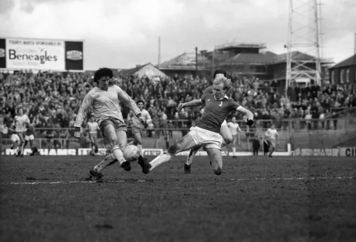 Framed Print : English League Division Two match. Oldham Athletic 0 v Sheffield Wednesday 3