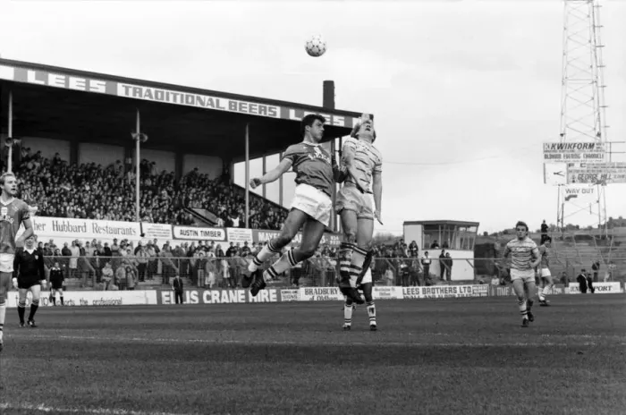 Framed Print : English League Division Two match Oldham Athletic 1 v Chelsea 1 November Framed Print : English League Division Two match Oldham Athletic 1 v Chelsea 1 November