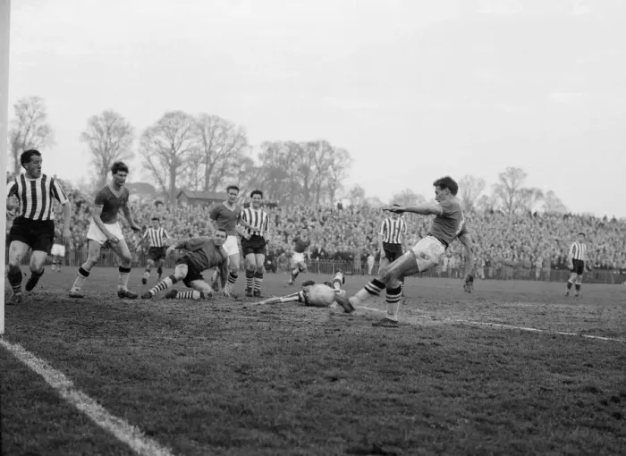 Framed Print : English League Division Two match. Plymouth Argyle 4 v Southampton 0 Framed Print : English League Division Two match. Plymouth Argyle 4 v Southampton 0