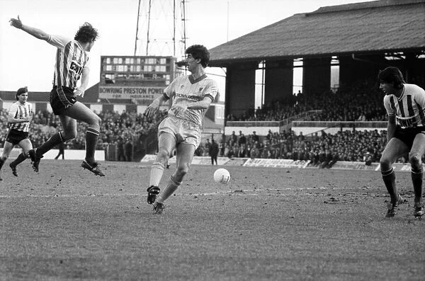English League Division match at Roker Park. Sunderland 0 v Liverpool 0. February 1984