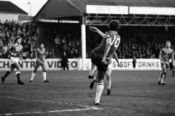 English League Division Two match. Rotherham United 1 v Chelsea 0. November 1982 MF09-19