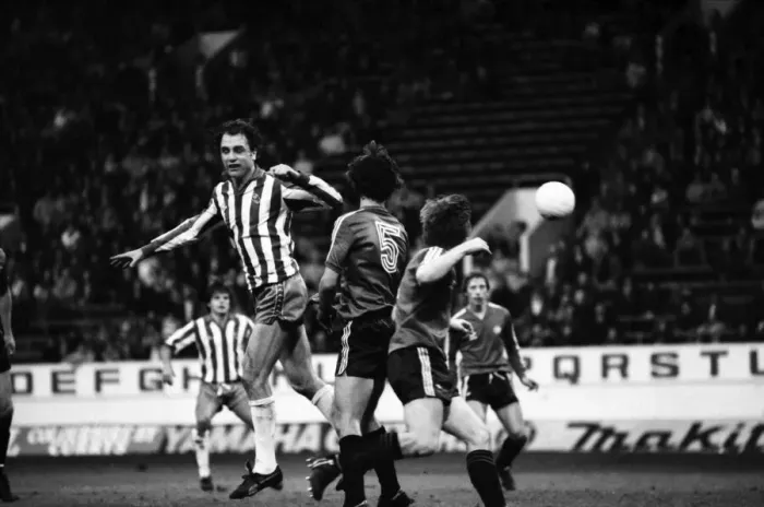 Framed Print : English League Division Two match. Sheffield Wednesday 1 v Queens Park Rangers 3