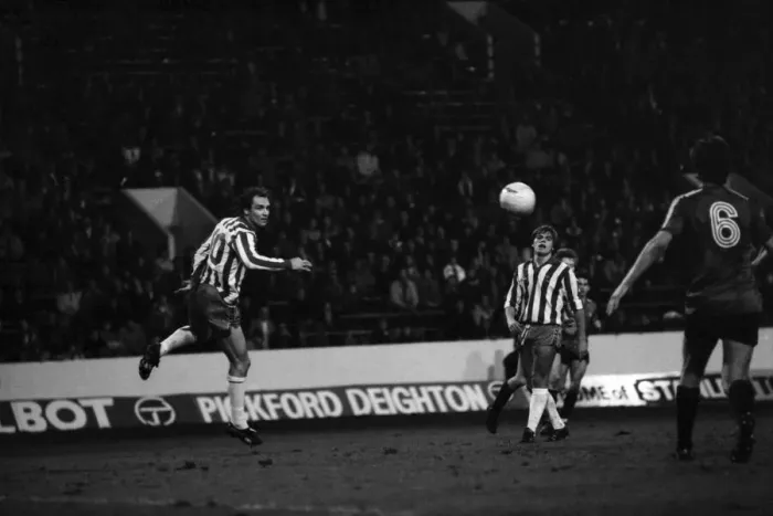 Framed Print : English League Division Two match. Sheffield Wednesday 1 v Queens Park Rangers 3 Framed Print : English League Division Two match. Sheffield Wednesday 1 v Queens Park Rangers 3