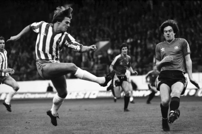 Framed Print : English League Division Two match. Sheffield Wednesday 1 v Queens Park Rangers 3