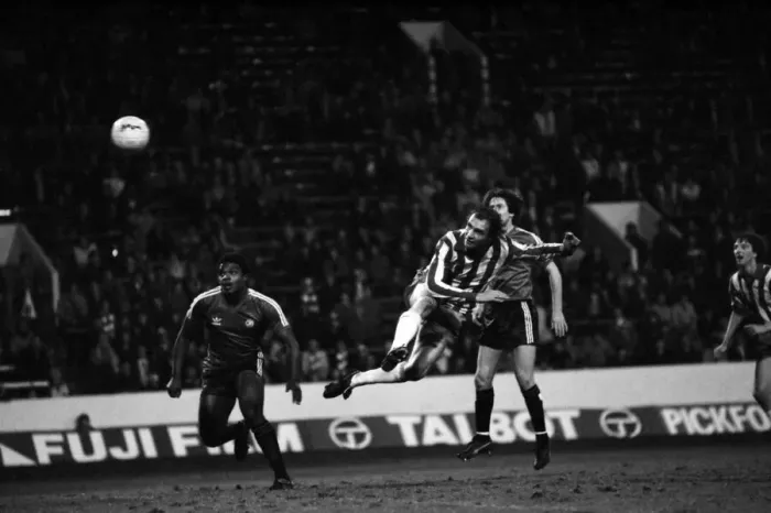 Framed Print : English League Division Two match. Sheffield Wednesday 1 v Queens Park Rangers 3
