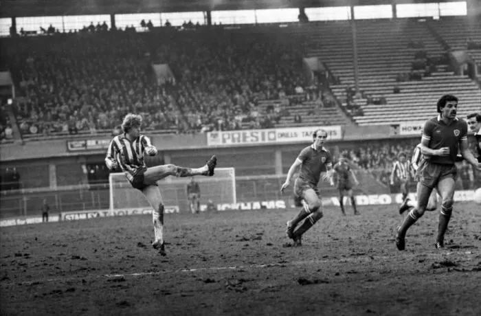 Framed Print : English League Division Two match. Sheffield Wednesday 2 v Leicester City 0