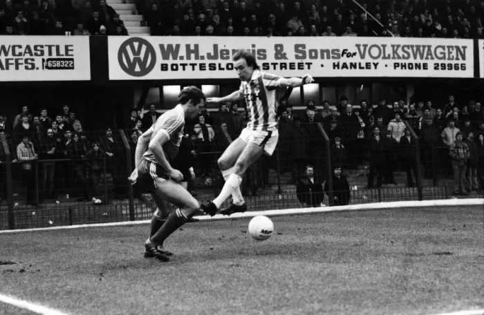 Framed Print : English League Division Two match. Sheffield Wednesday 2 v Leicester City 0 Framed Print : English League Division Two match. Sheffield Wednesday 2 v Leicester City 0